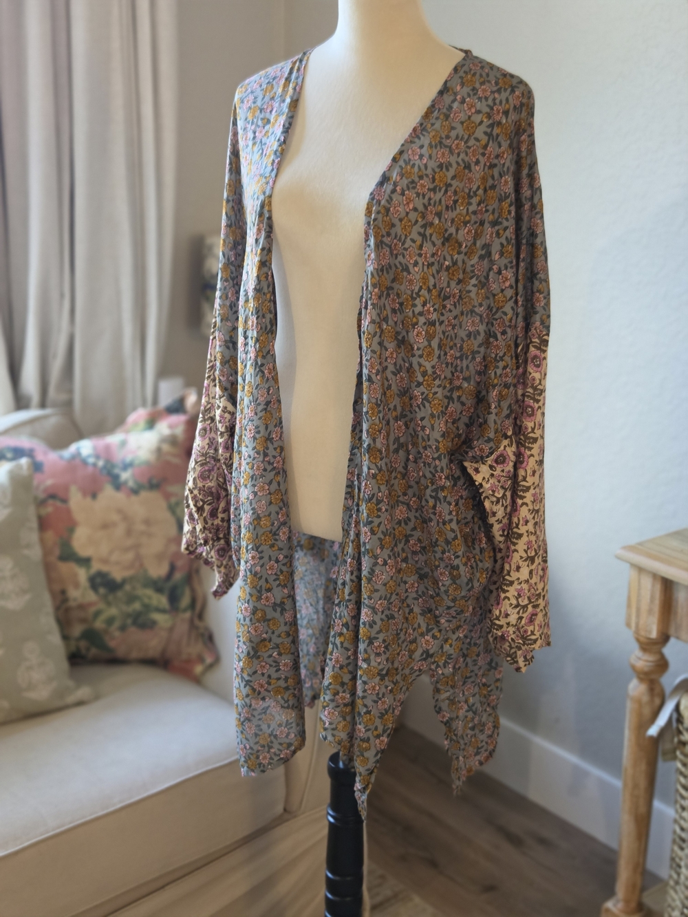 NATURAL LIFE Floral Open-Front Kimono Jacket in Blue, Pink and Cream